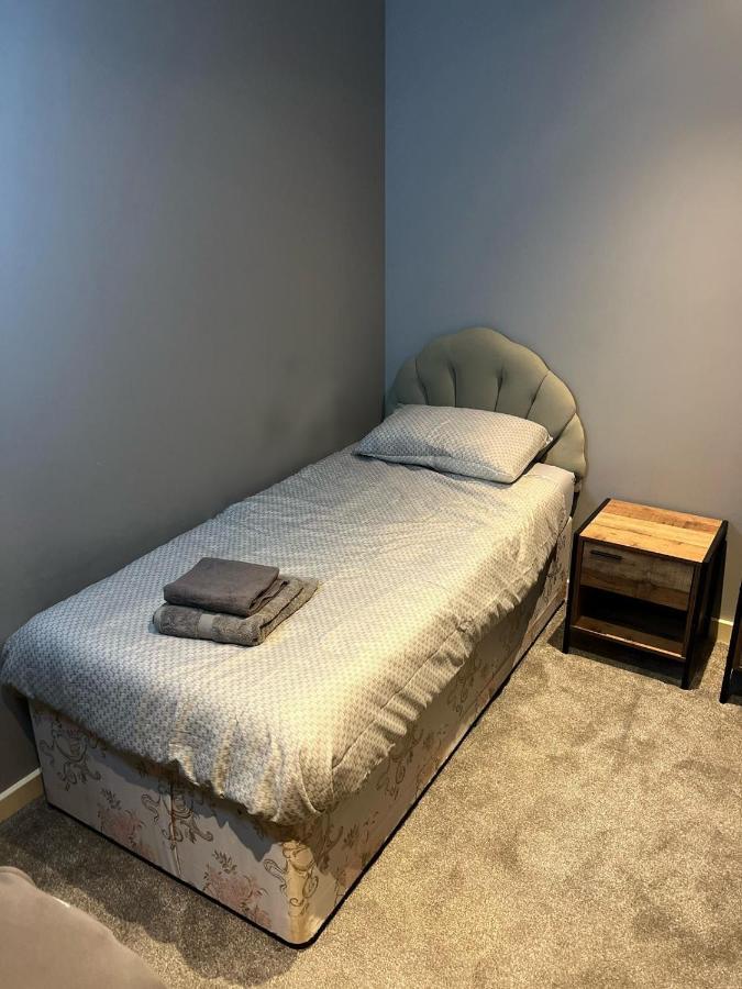 Modern 2 Bedroom